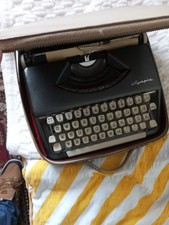 Olympia Schreibmaschine Koffer