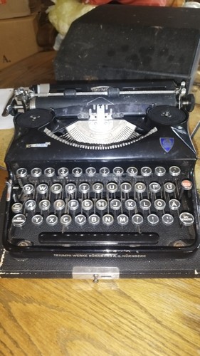 Antike schreibmaschine triumph - antike,