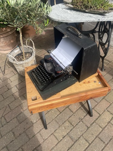 Vintage schreibmaschine filia - schreibmaschine,