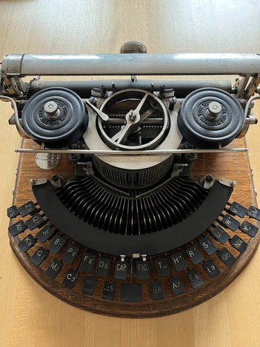 The hammond typewriter model - hammond,