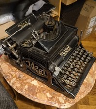 Seltene Schreibmaschine IDEAL
