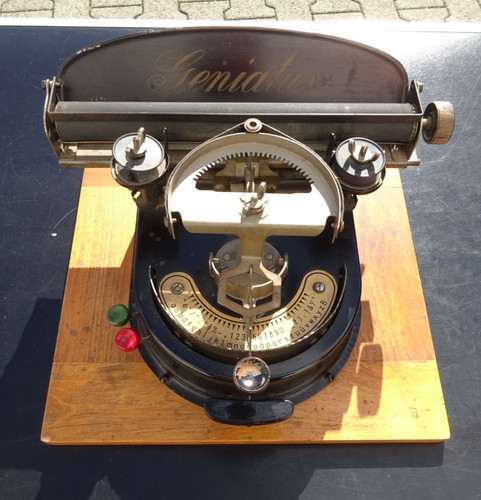 Schreibmaschine geniatus - schreibmaschine,
