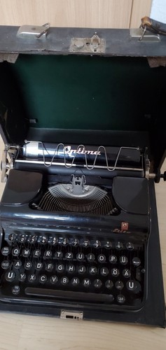 Schreibmaschine antik - schreibmaschine,